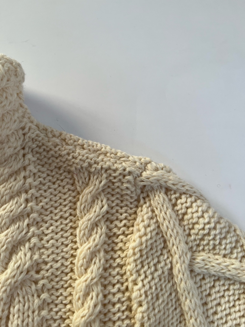 Aran Mor Made in Ireland Cream 100% Merino Wool Cable Fisherman Knit Sweater - Picture 8 of 8